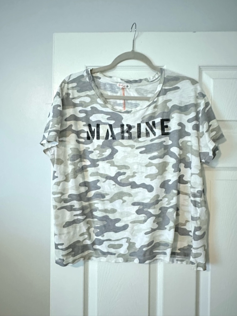 Sundry Camo Short Sleeve Tee in Gray and White
